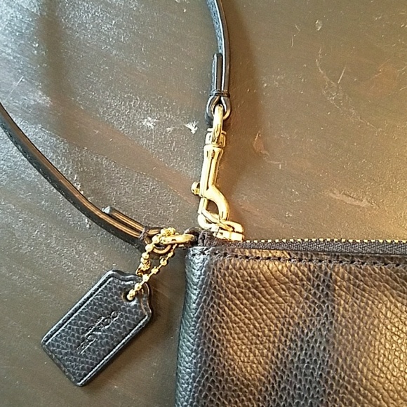 Coach wristlet - Picture 2 of 3